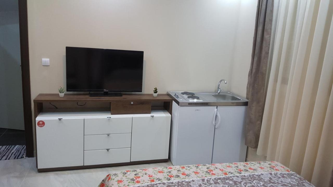 Studio Apartman - Centar Tivat Exteriör bild